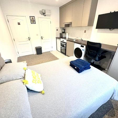 Bright Modern, Private Apartment,15 Mins To Central London Hendon Exterior foto