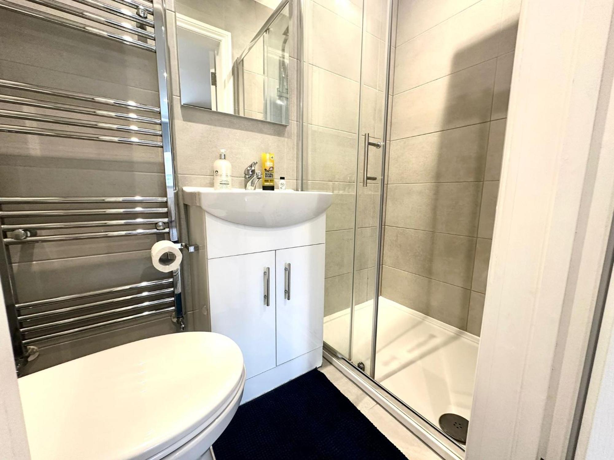Bright Modern, Private Apartment,15 Mins To Central London Hendon Exterior foto